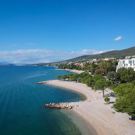 Vikendica Ivanka Mit Blick Auf Wasser By Interhome