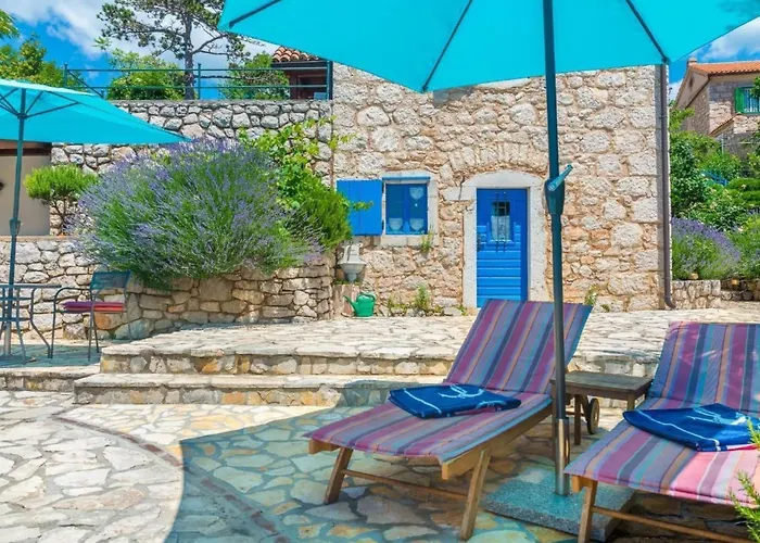 Ivanka Mit Blick Auf Wasser By Interhome Tatil Evi